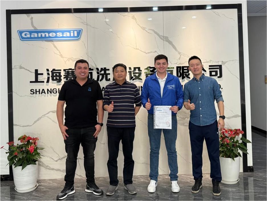 Express and Clean y Gamesail Owner